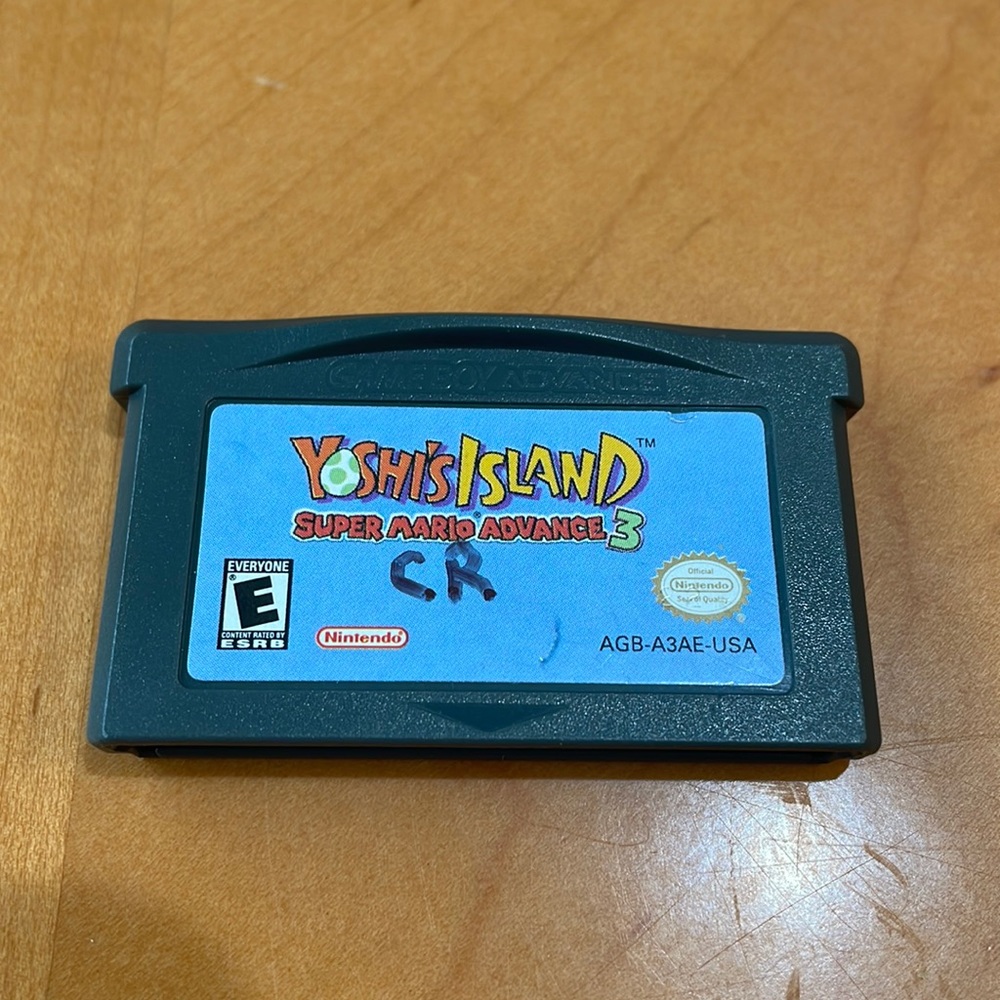 Gameboy advance Yoshi’s Island game